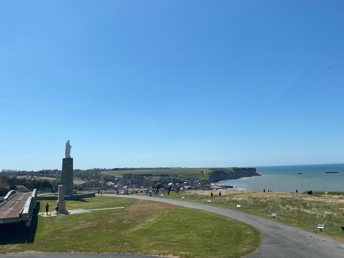 La Lumineuz Au Coeur Des Plages Du Debarquement Creully sur Seulles Buitenkant foto